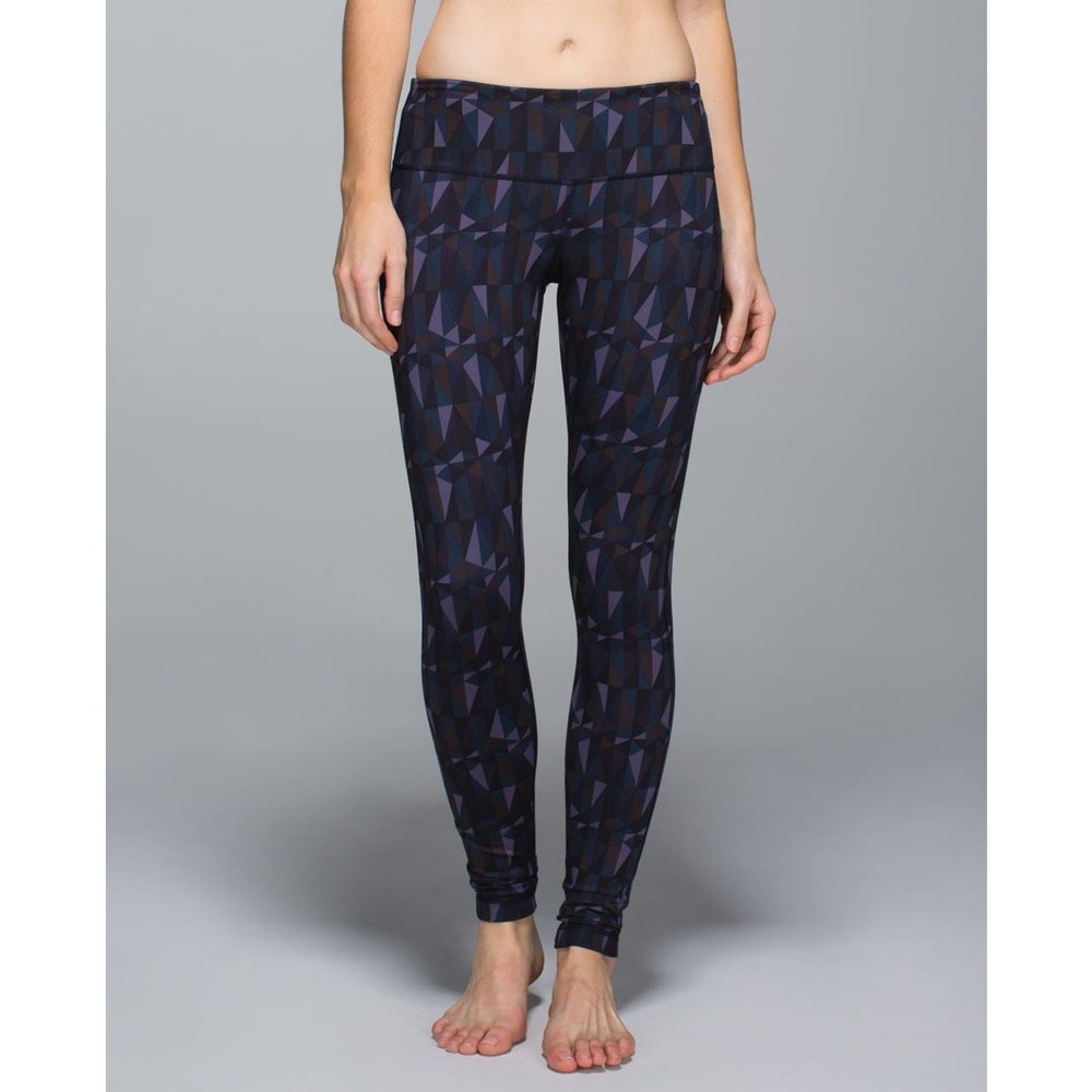 Lululemon Wunder Under Pant in‎ Color Stained Glass Love Nightfall Black Size 4